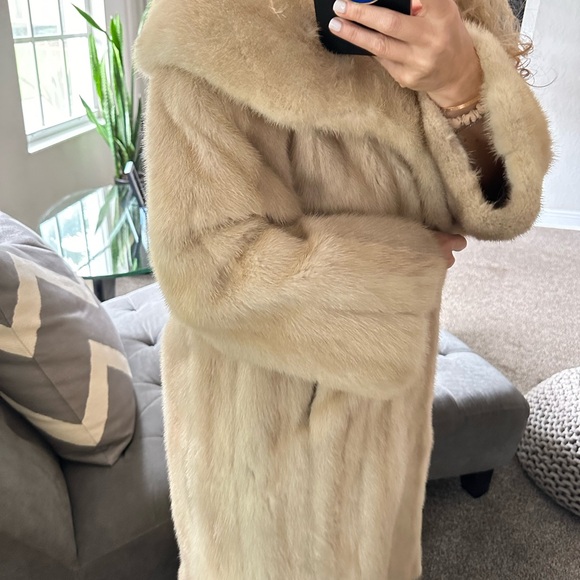 Jimmy Destro Fur Jacket - Picture 1 of 3